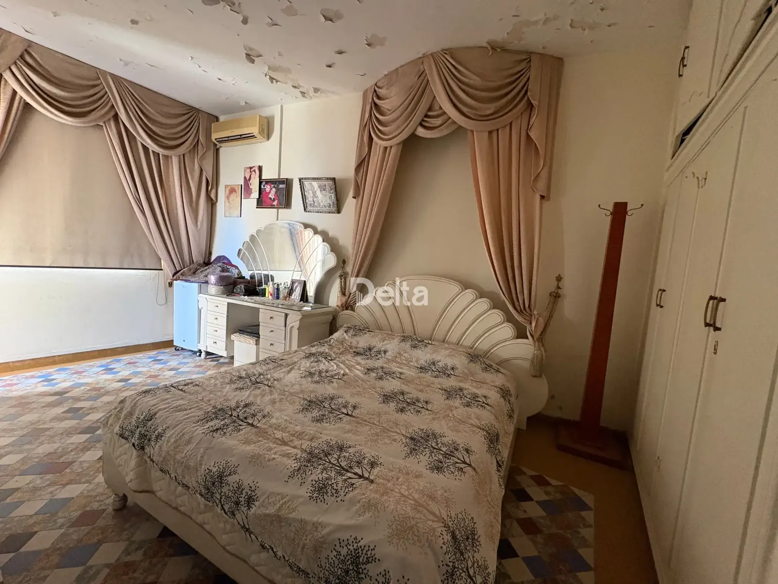 Apartment for Sale in Aicha Bakkar, Beirut – 3 BR, 350 sqm, Private Entrance & Sea View — photo 4