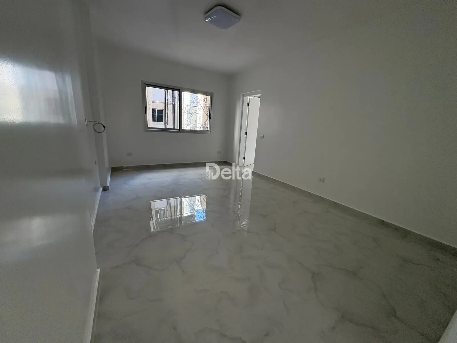 Apartment for Sale in Clemenceau, Beirut – 2 BR, 85 sqm, Private Entrance & High Ceiling — photo 5