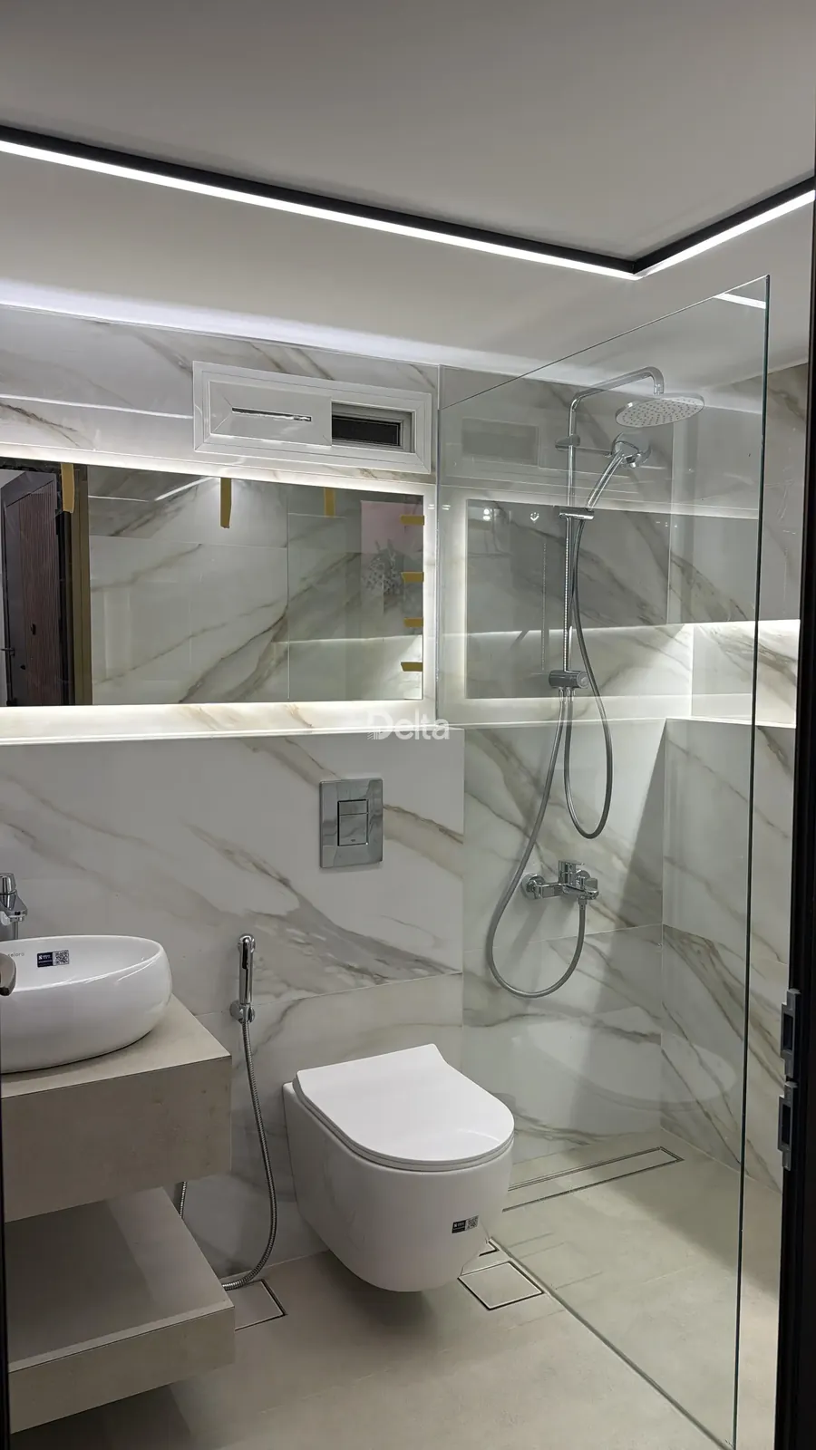 Apartment for Rent in Hamra, Beirut – 1 BR, 60 sqm, High Ceiling & Prime Location — الصورة 3