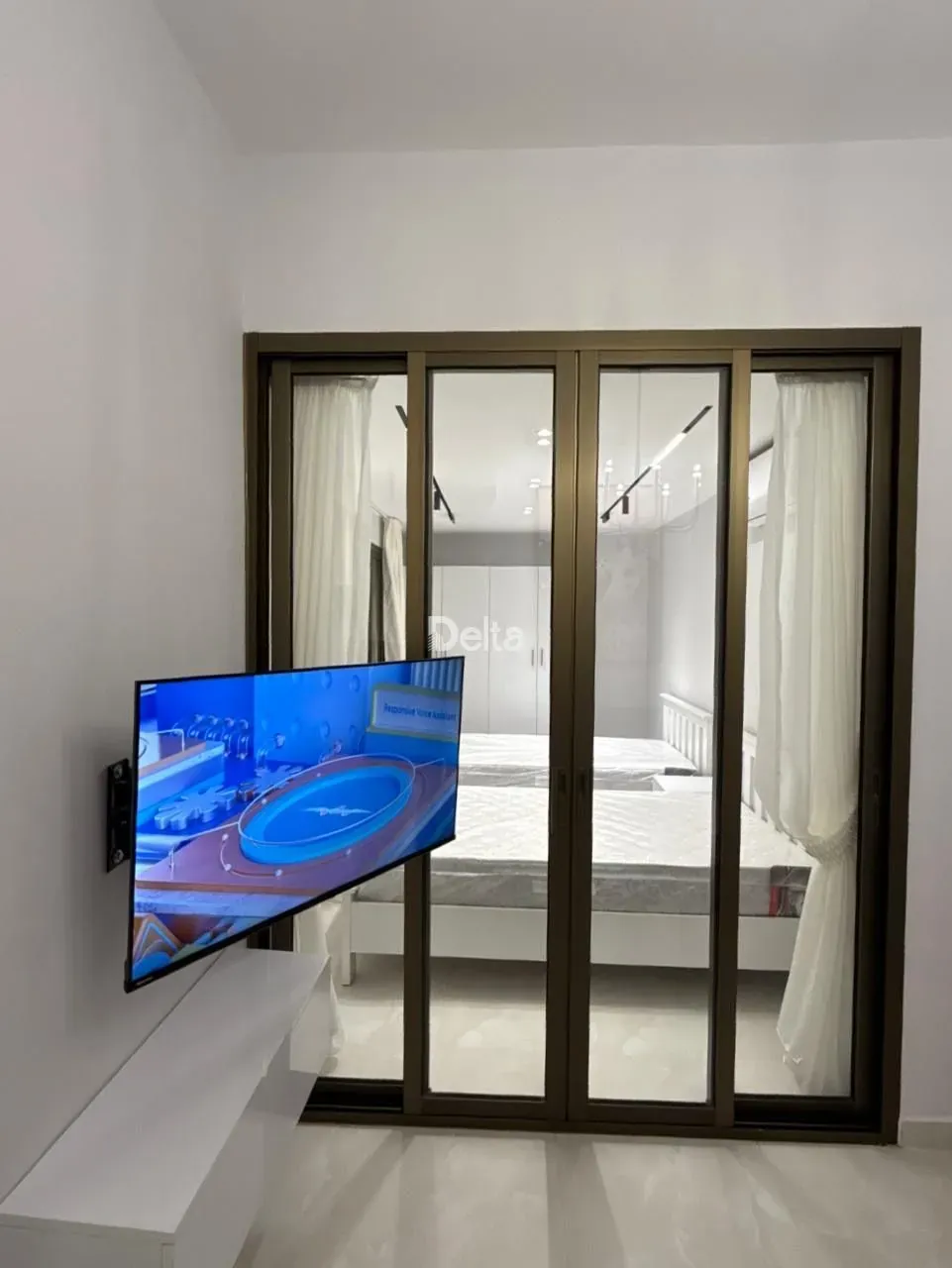Apartment for Rent in Hamra, Beirut – 1 BR, 60 sqm, High Ceiling & Prime Location — الصورة 4
