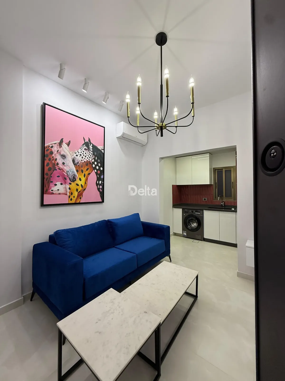 Apartment for Rent in Hamra, Beirut – 1 BR, 60 sqm, High Ceiling & Prime Location — الصورة 5