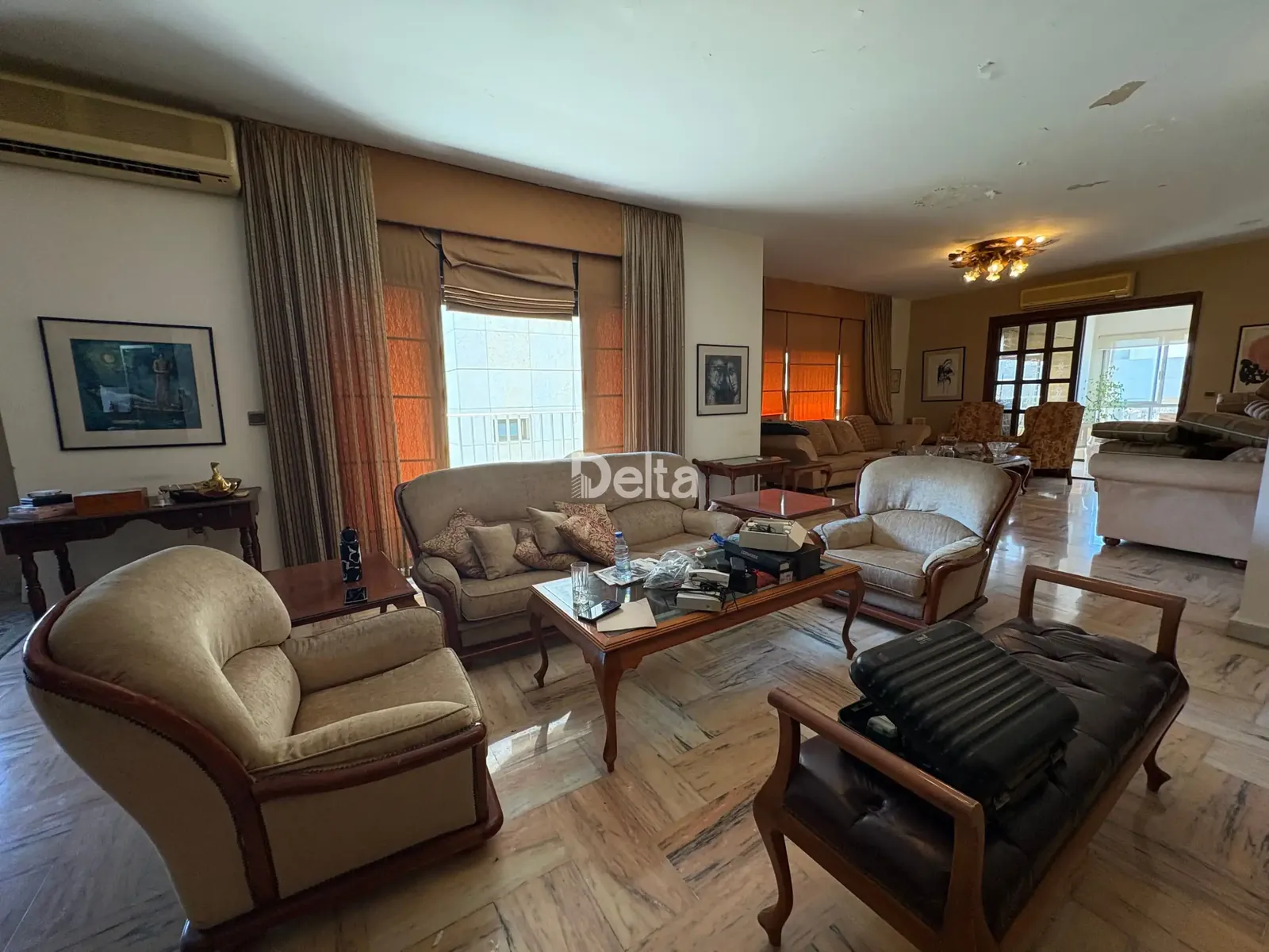 Apartment for Rent in Sakiet al Janzeer, Beirut / 5 BR — الصورة 2