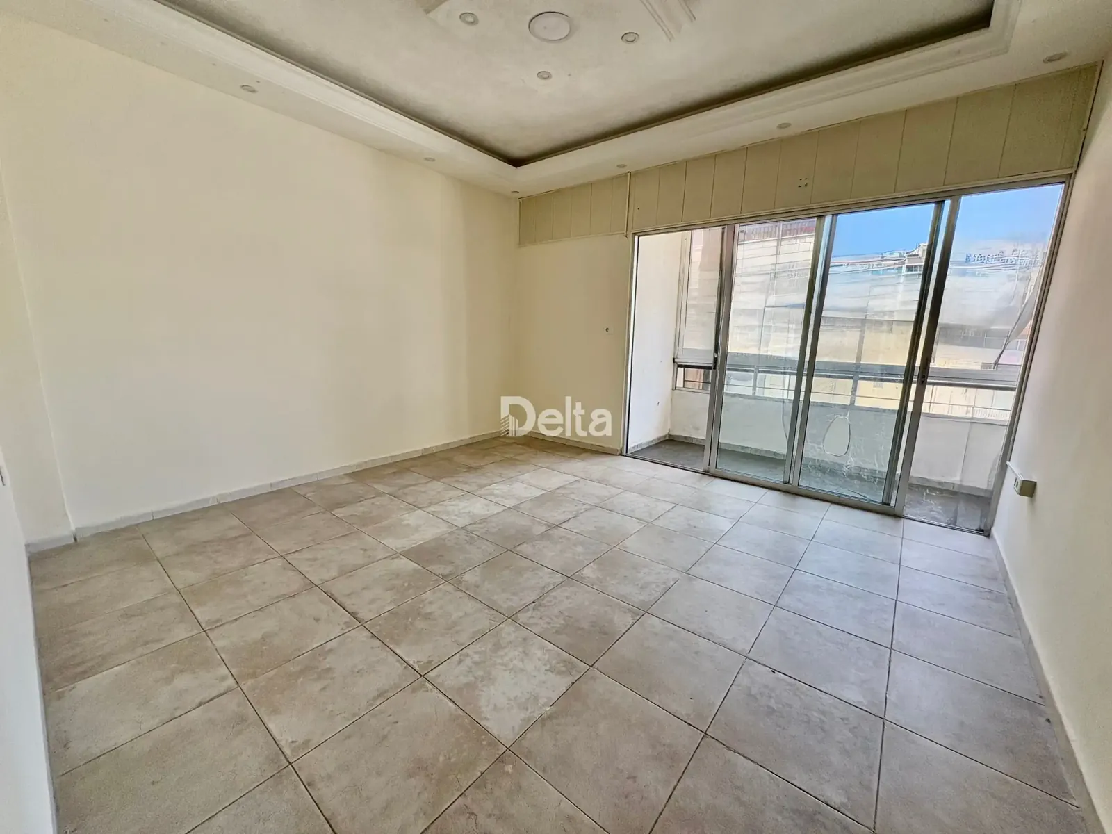 Apartment for Rent in Hamra, Beirut / 2 BR — الصورة 2
