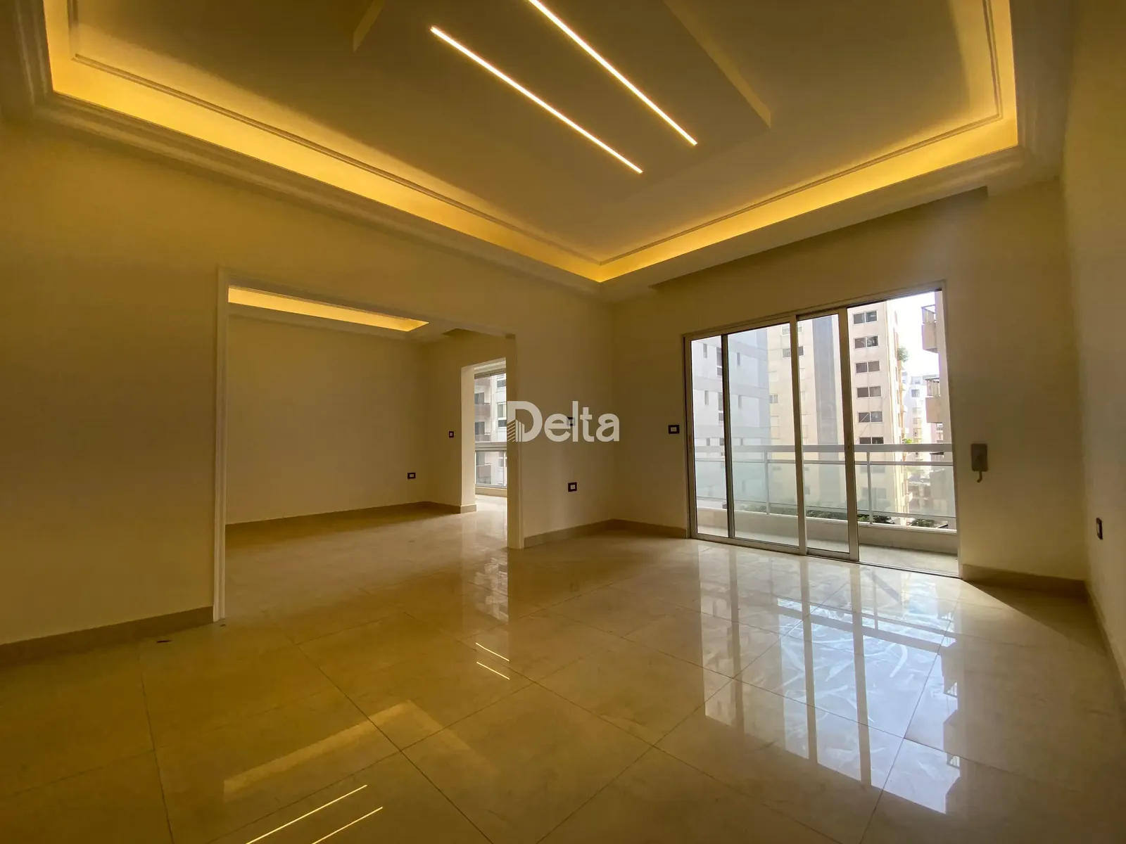 Apartment for Sale in Rawche, Beirut – 2 BR, 150 sqm, Prime Location & Near Supermarkets — الصورة 4