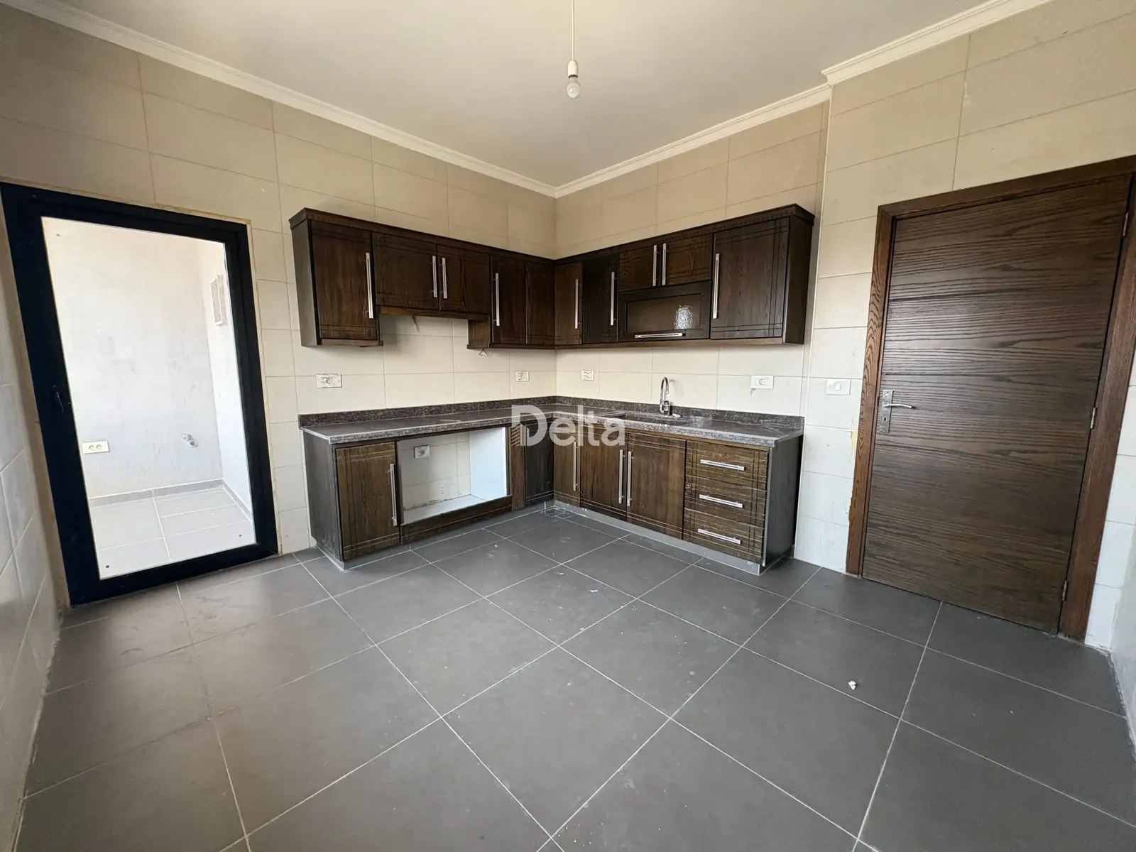 Apartment for Sale in Badaro, Beirut / 3BR — الصورة 2