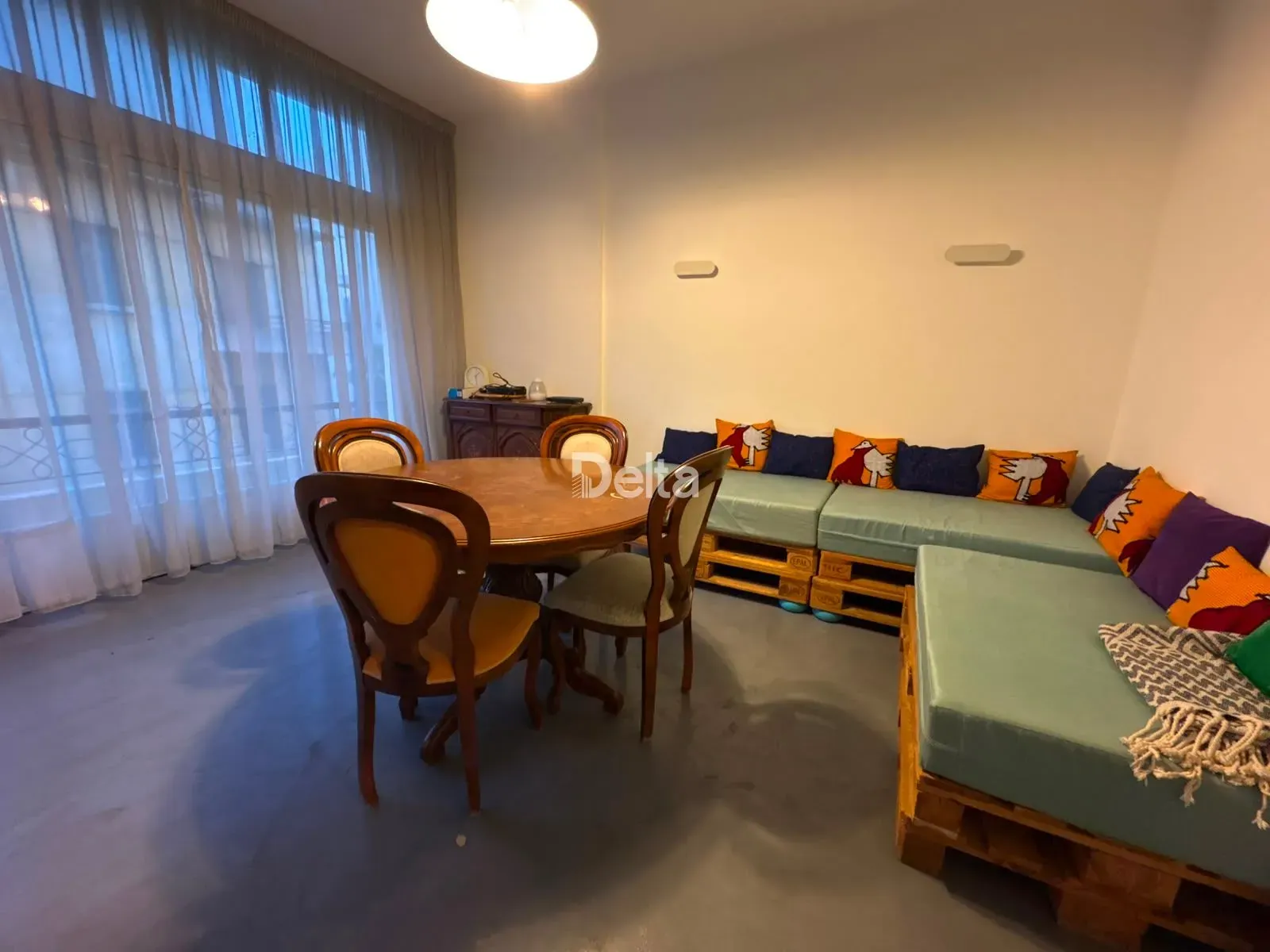 Apartment for Rent in Badaro, Beirut / 2 BR — الصورة 2