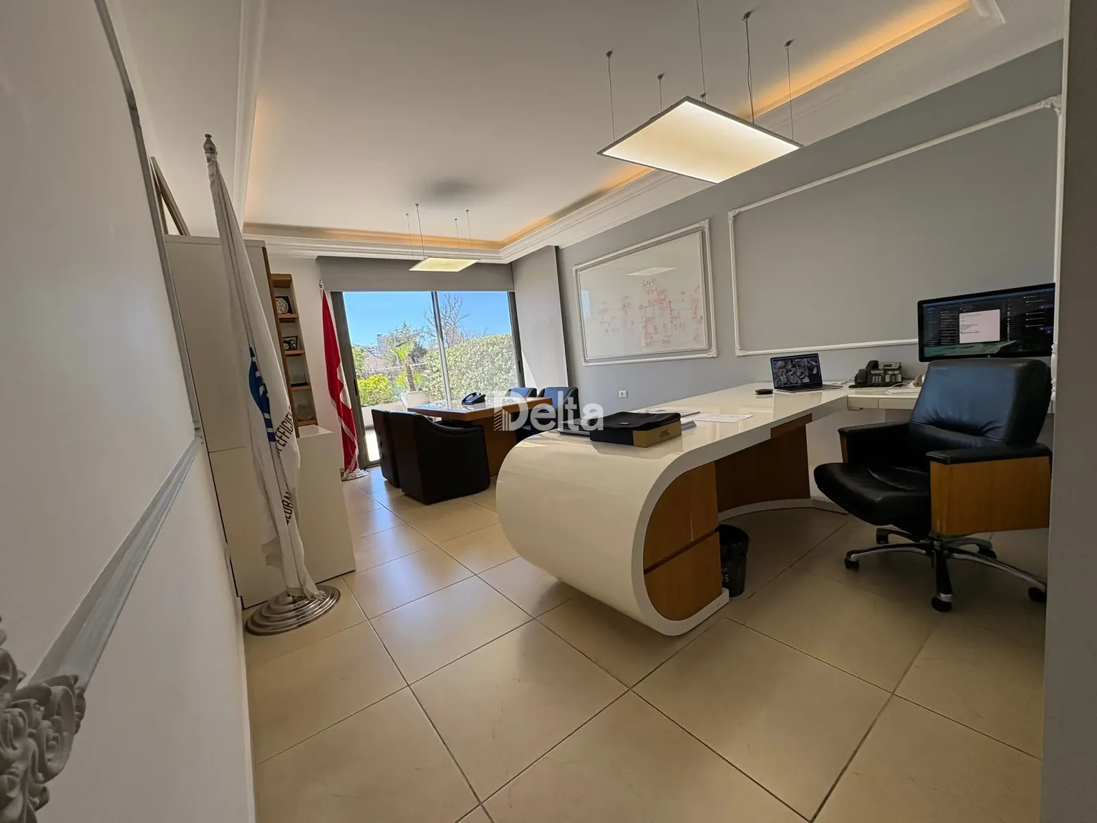 Apartment for Sale in Badaro, Beirut – 3 BR, 340 sqm, Private Entrance & Sea View — الصورة 3