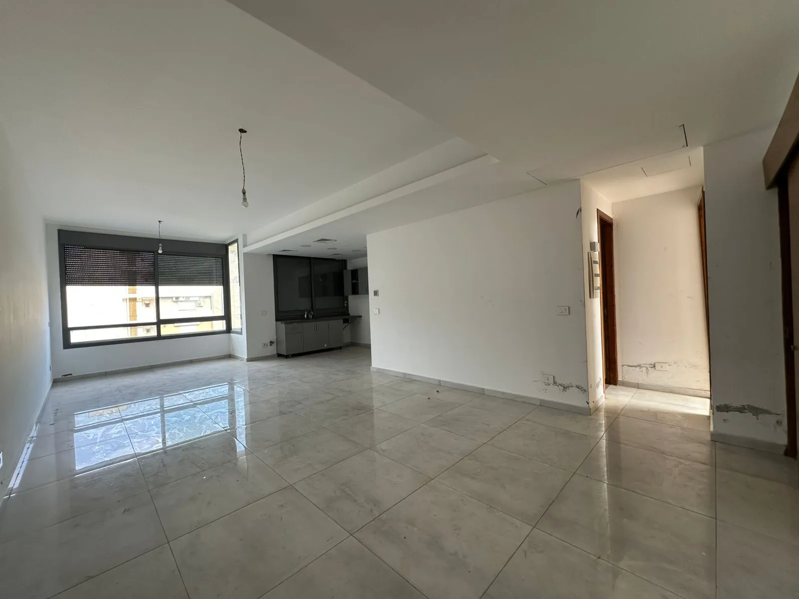 Apartment for Sale in Verdun, Beirut, Beirut – 2 BR, 100 sqm, Near Supermarkets / Malls & investment Opportunity