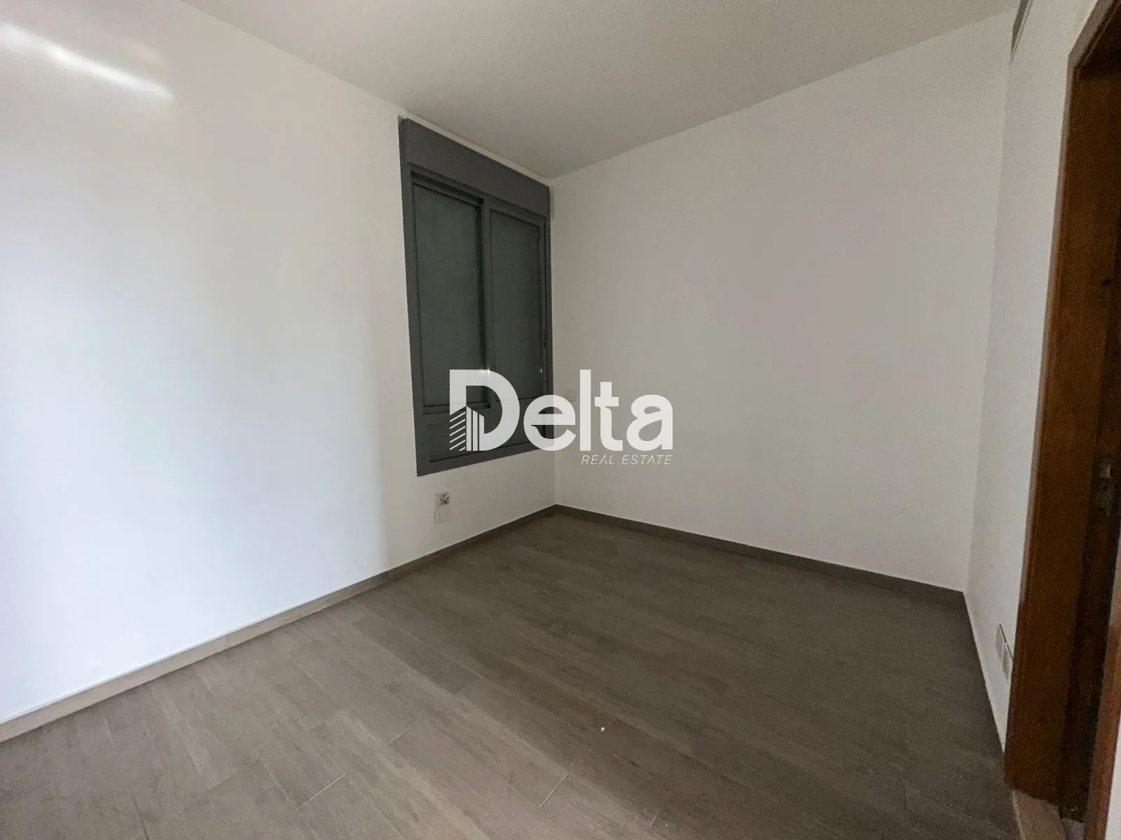 Apartment for Sale in Verdun, Beirut, Beirut – 2 BR, 100 sqm, Near Supermarkets / Malls & investment Opportunity — photo 3