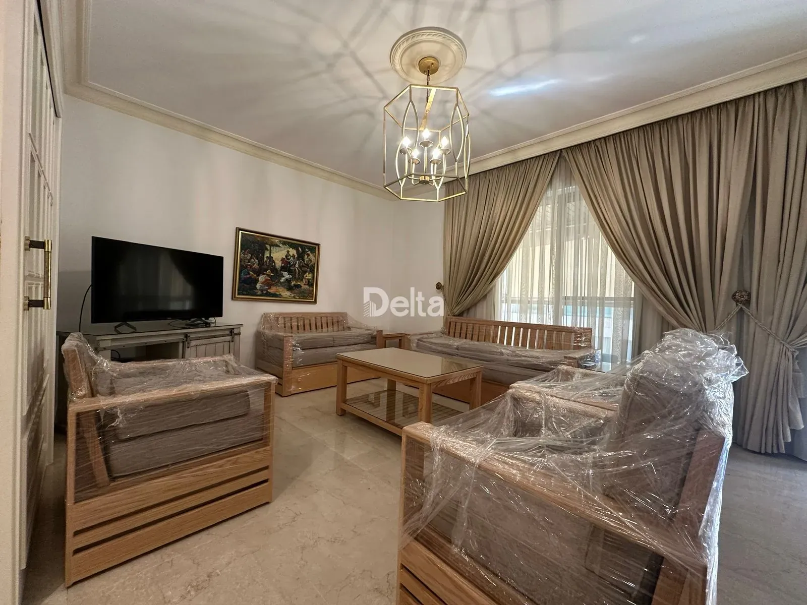 Apartment for Rent in Ain Al Mraiseh, Beirut – 3 BR, 250 sqm, Concierge & Elevator — photo 3