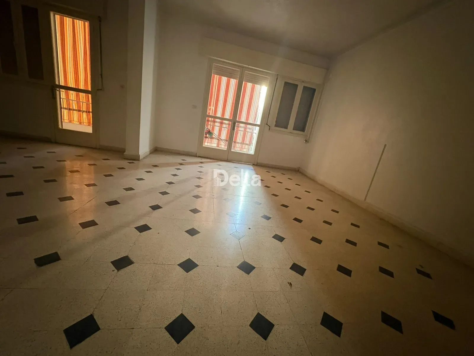 Apartment for Sale in Ras Al Nabaa, Beirut / 3BR — photo 2
