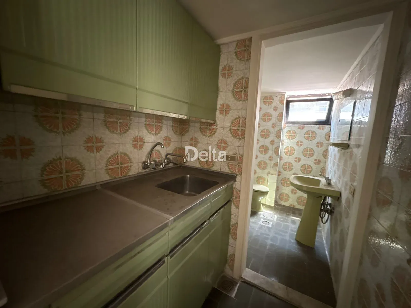Office for Rent in Mar Elias, Beirut — photo 4