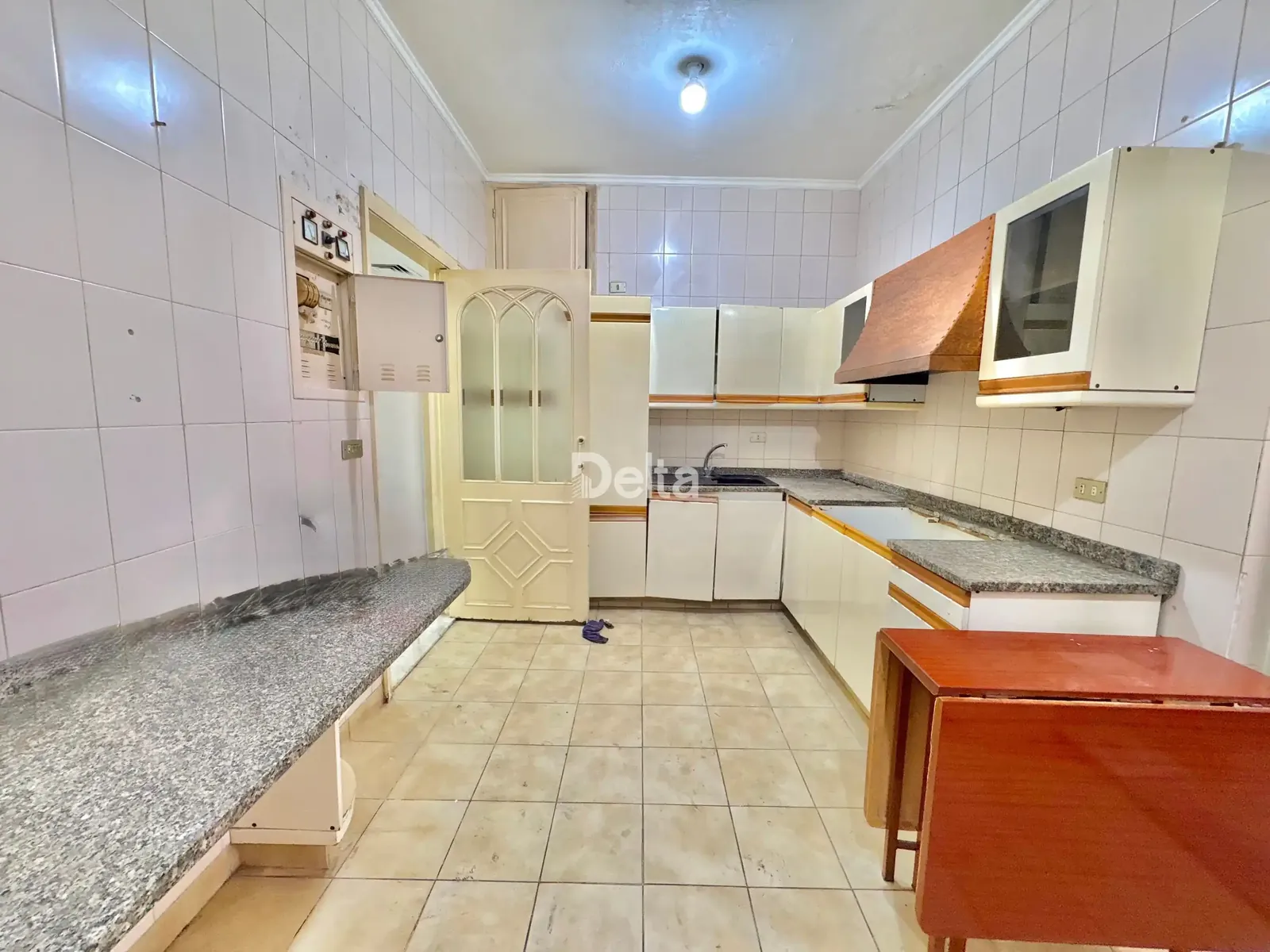 Apartment for Rent in Tallet el Khayat, Beirut / 4 BR — photo 2
