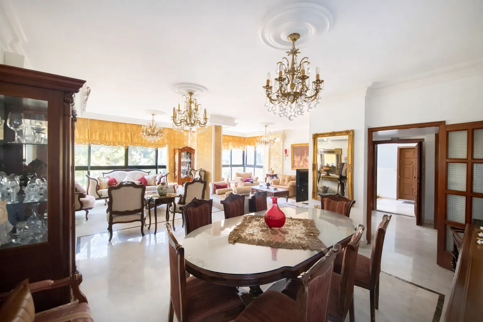 Apartment for Sale in Dawhet Aaramoun, Aley – 3 BR, 204 sqm, Near Supermarkets & Near Schools — photo 2