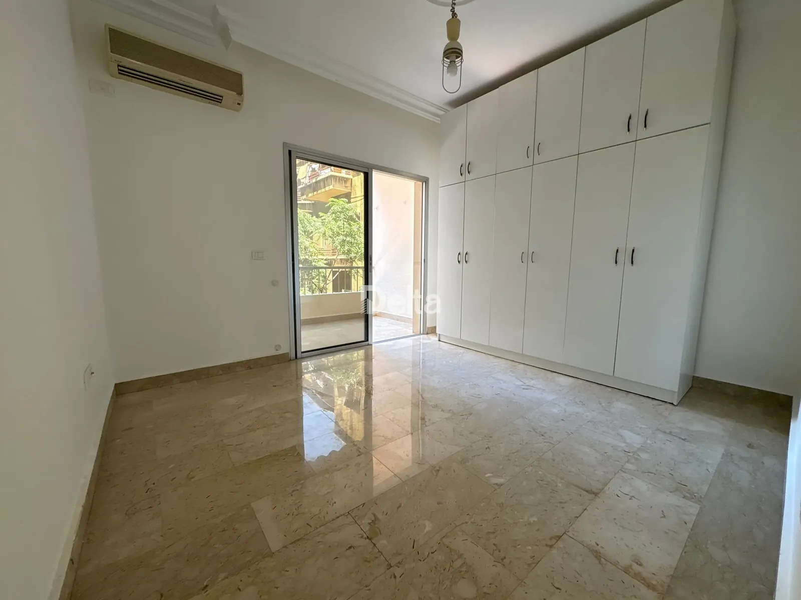 Apartment for Rent in Verdun, Beirut / 3 BR — الصورة 2