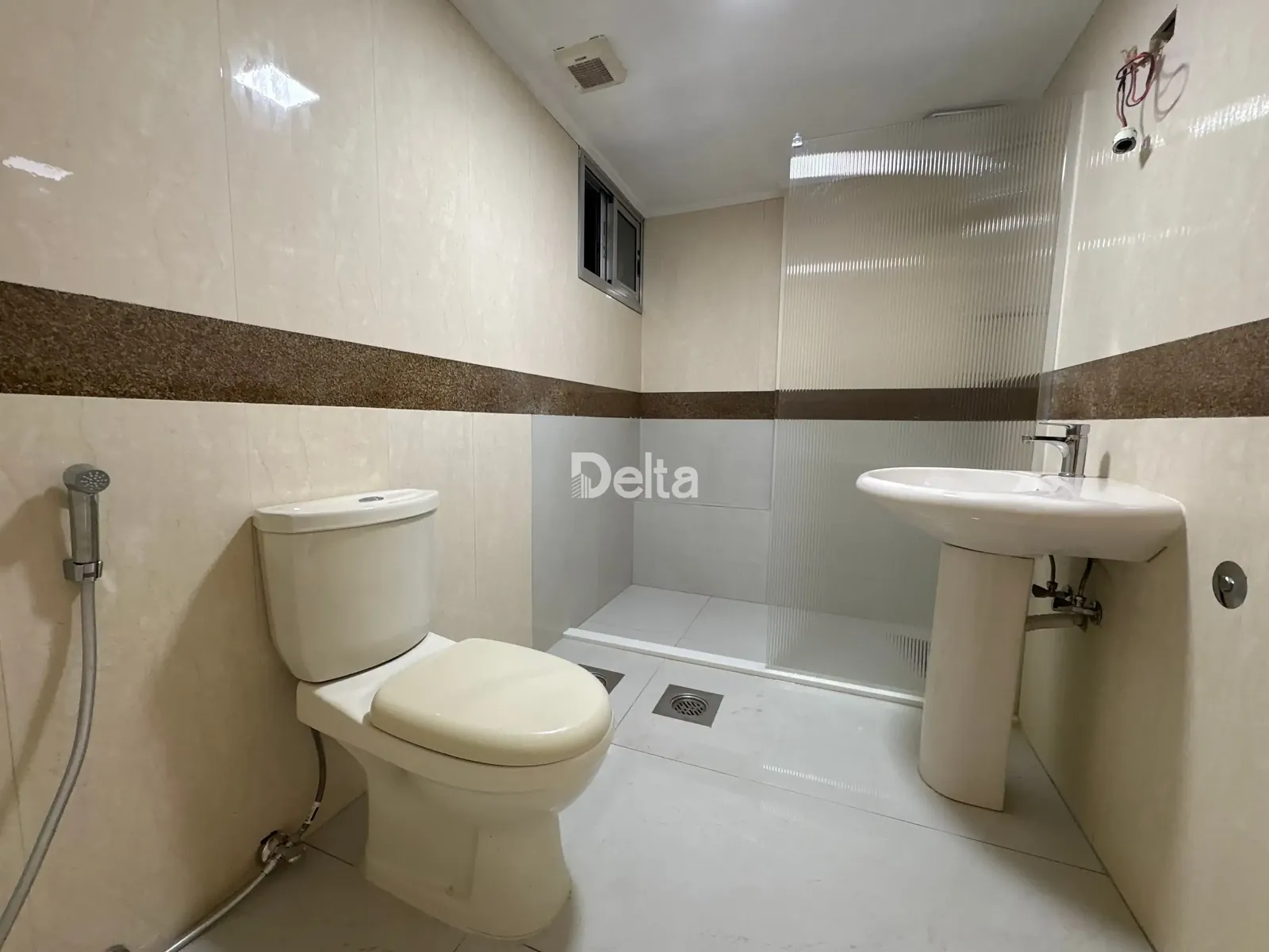 Apartment for Rent in Verdun, Beirut / 3 BR — الصورة 3