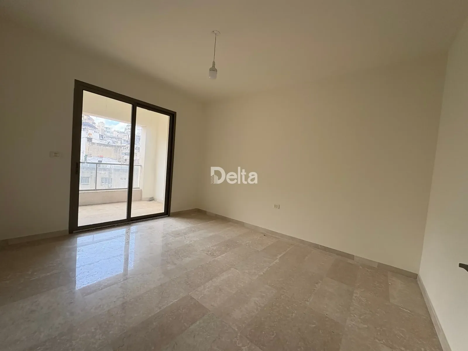 Apartment for Rent in Hamra, Beirut / 3 BR — الصورة 3