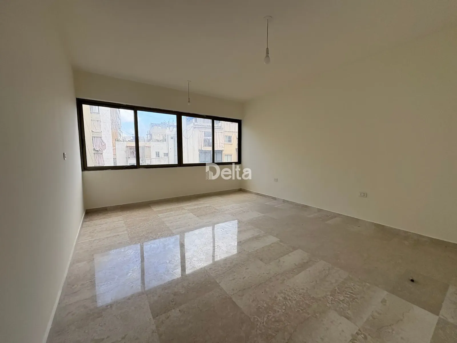 Apartment for Rent in Hamra, Beirut / 3 BR — الصورة 4