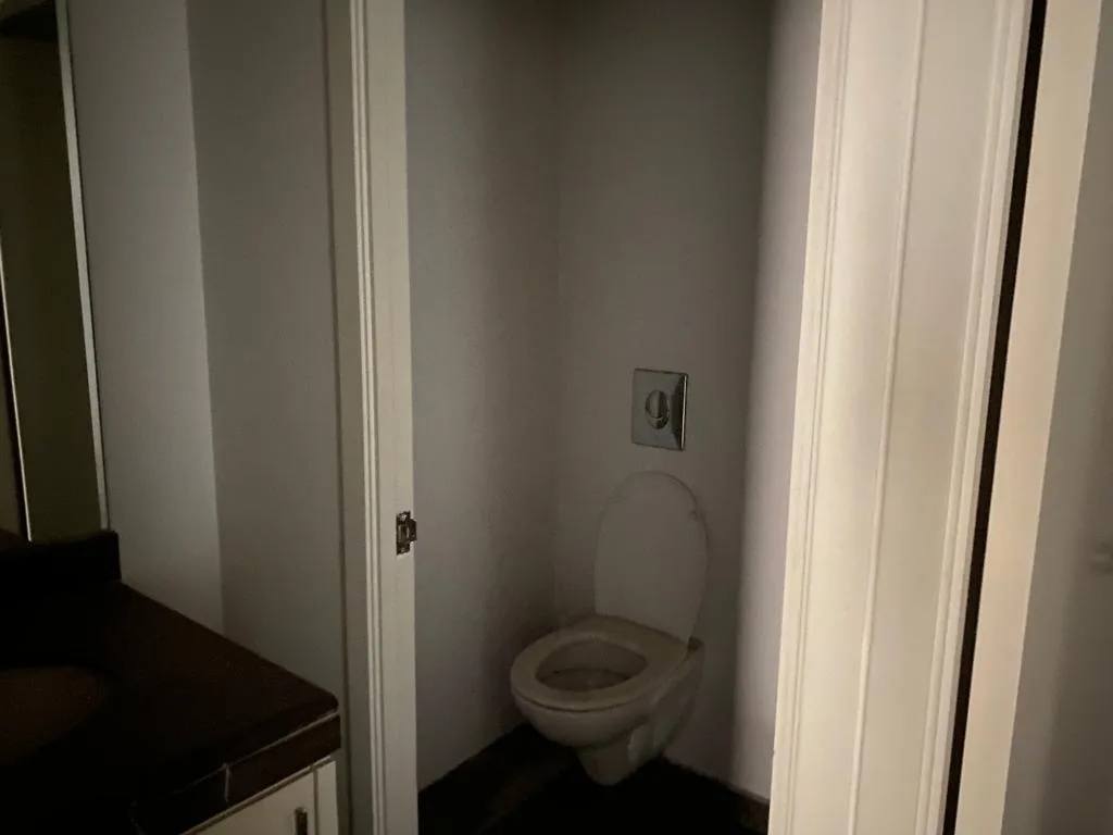 Office for Rent in Tabariss, Achrafieh, Beirut, Lebanon — الصورة 10