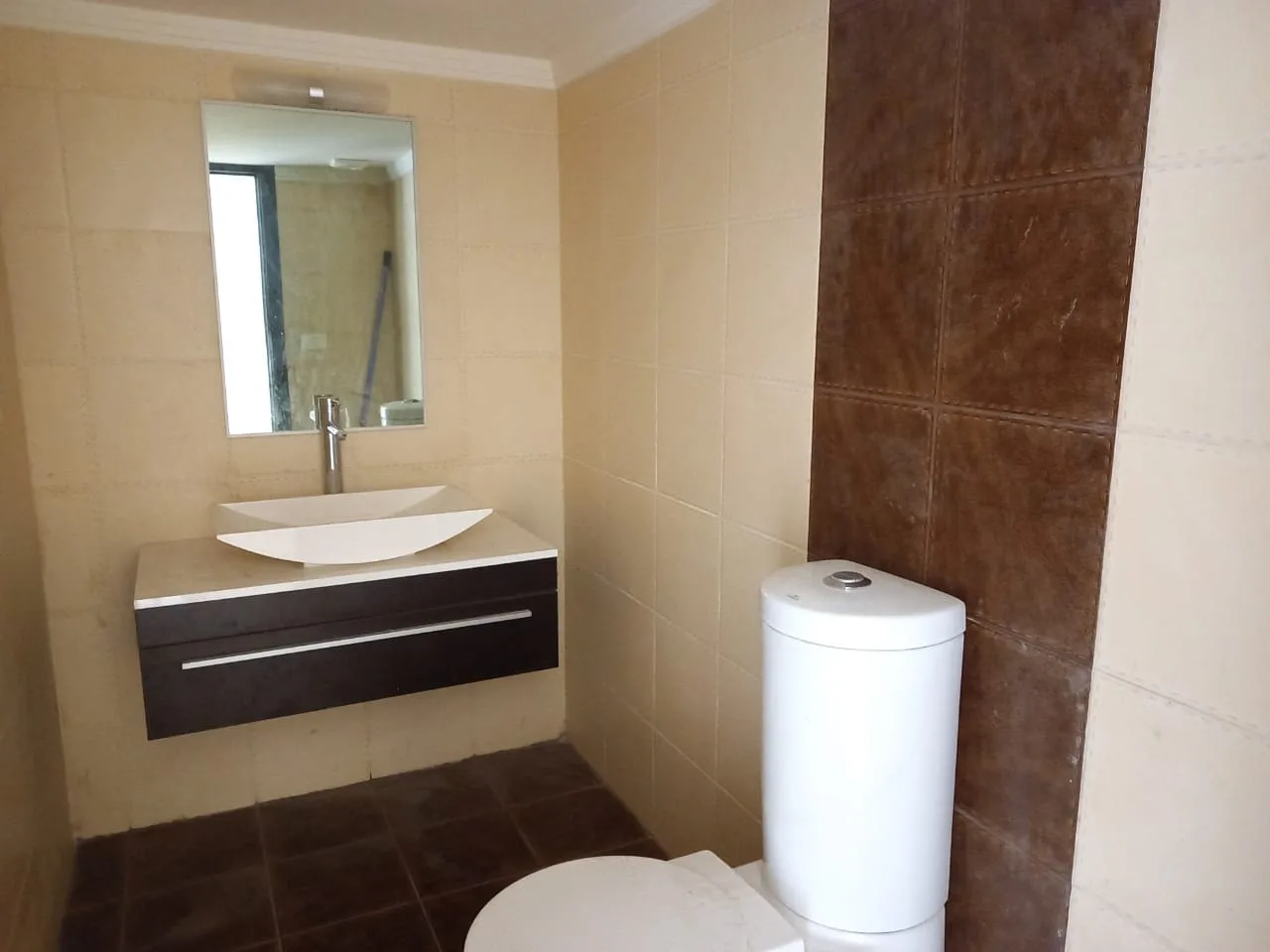 Apartment for Sale in Haret Sakher, Lebanon — الصورة 10