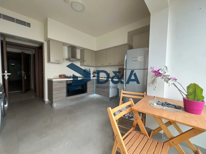 Prime Location | Walking distance to shops | Furnished — photo 3
