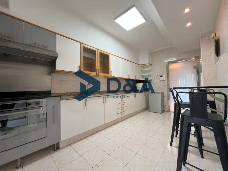 Prime Location | Furnished | Walking Distance to shops — photo 5
