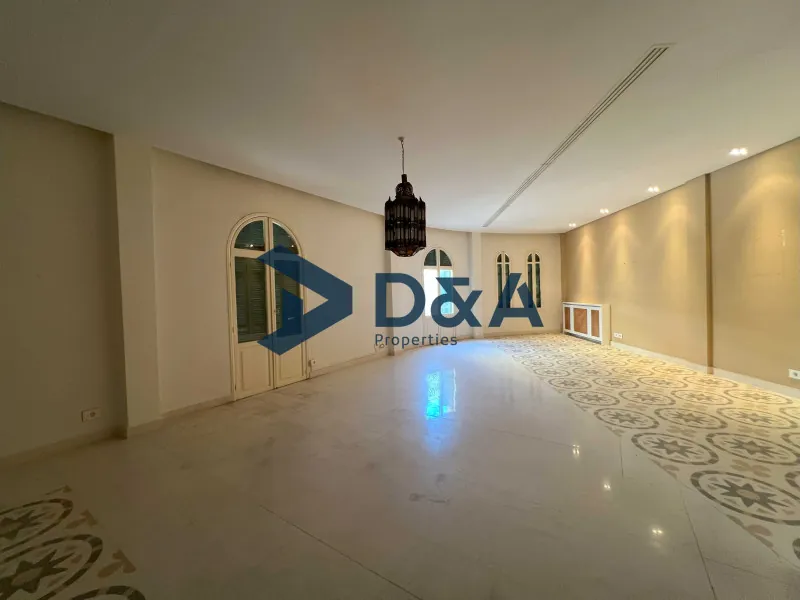 Vintage Apartment | High Ceiling | Prime location