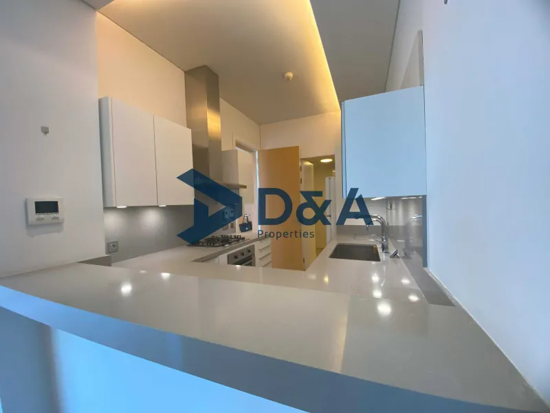 Prestigious Location | Terrace | Gym and Pool — photo 4