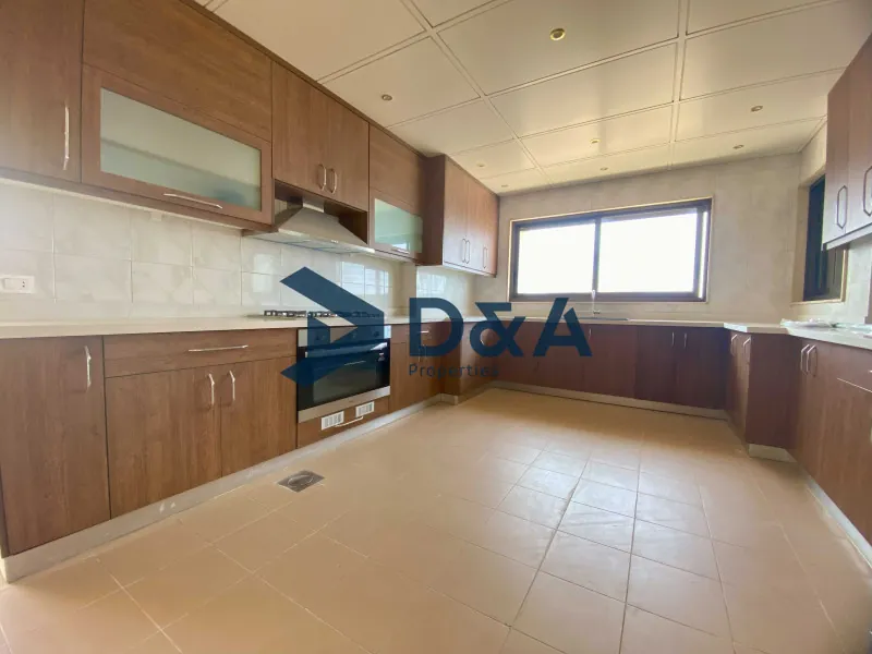 Spacious Apartment | High Floor | Close to AUB & IC — الصورة 4
