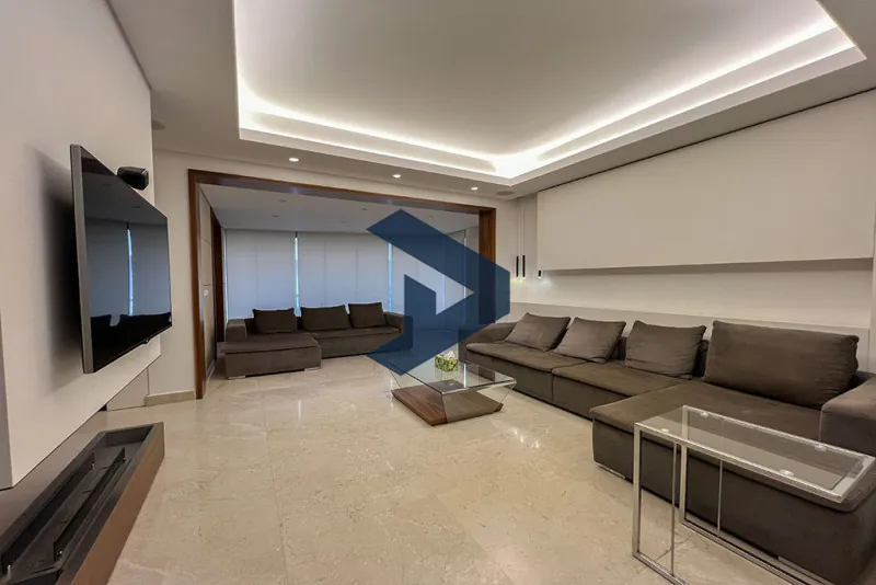 Fully Upgraded | Prime Location | Fully furnished — photo 3