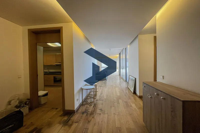 Prime location | High end Finishing | 24/7 Electricity and Security — الصورة 1