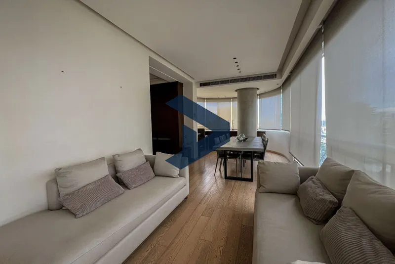 High ceiling | Open Space | High End finish — photo 4