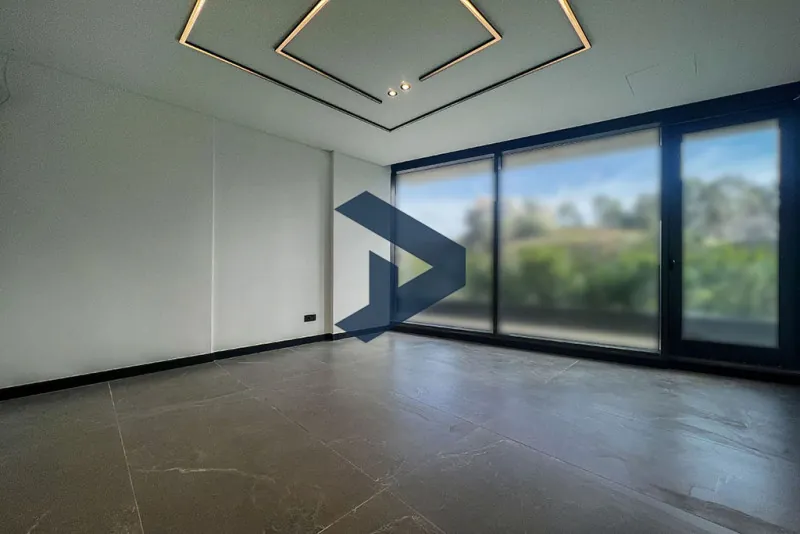 Gym & Pool | Brand New Office | Prime Location — الصورة 2