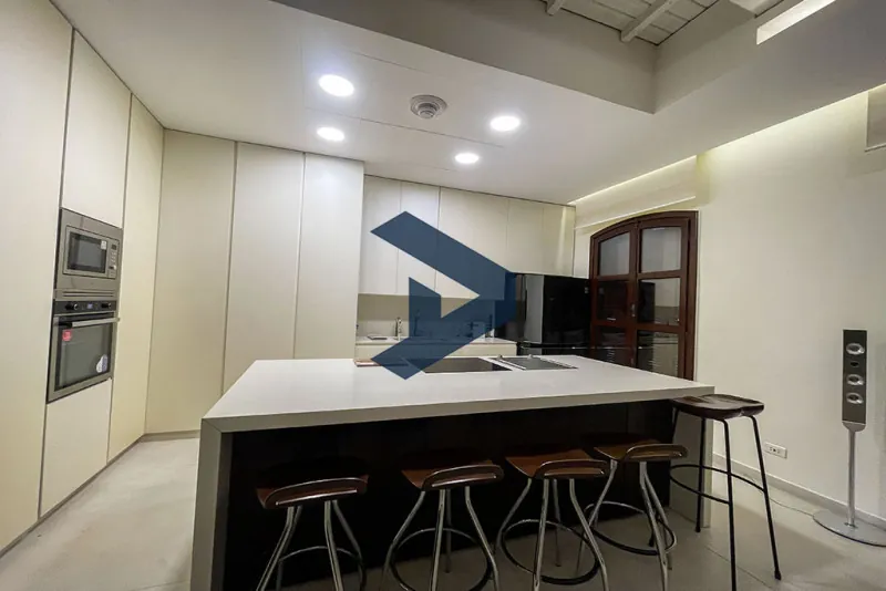 Prime Location | Huge Terrace | Fully Modern Furniture — الصورة 5