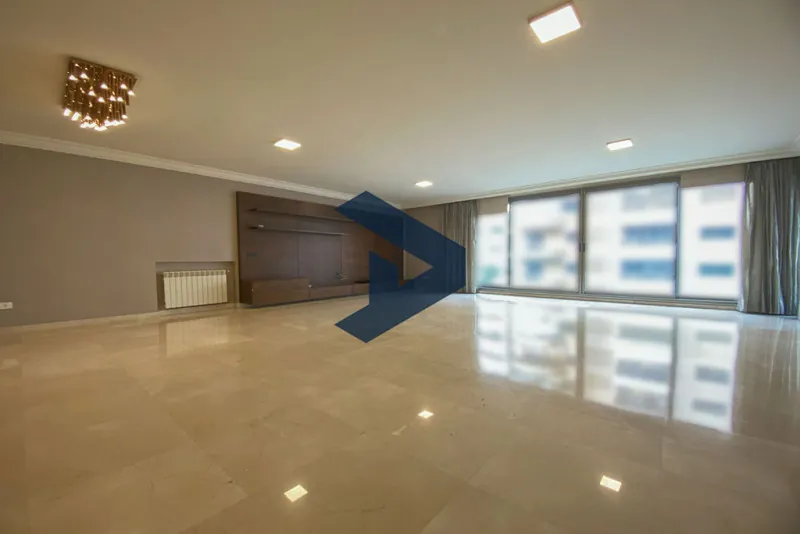 Prime Location | Bright Interiors | Neighborhood View — photo 2
