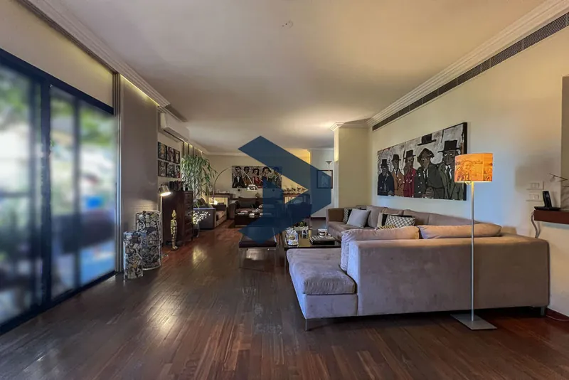 Fully Refurbished | Spacious Bedrooms | Strategic Location — الصورة 4