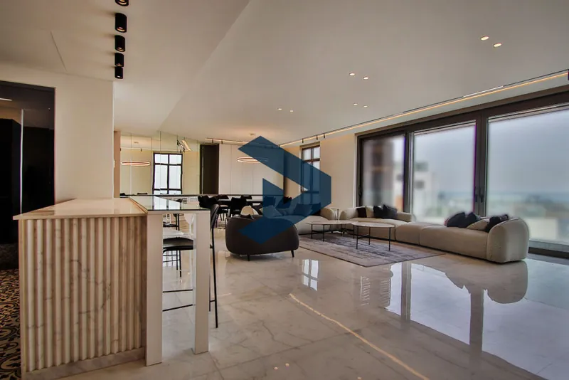Beautifully Light | Very Spacious | High End Furniture and Finishing — photo 2