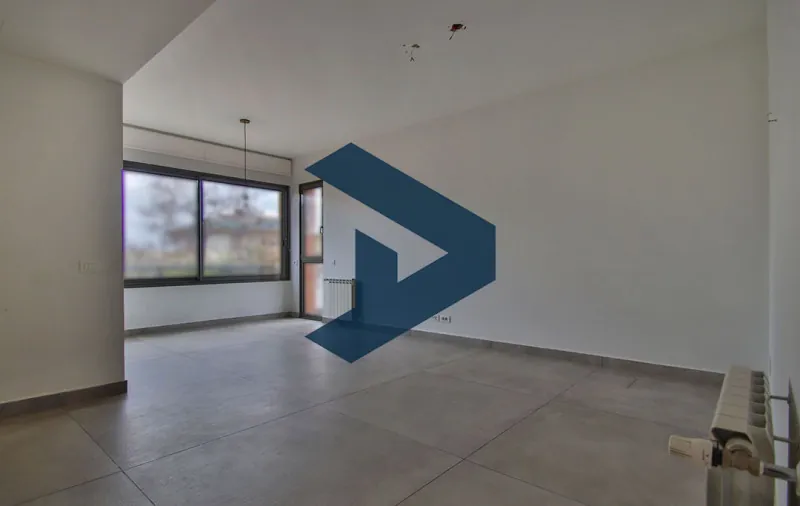 Prime Location | Unfurnished Apartment | Walking distance to restaurants — الصورة 2