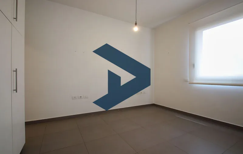 Prime Location | Unfurnished Apartment | Walking distance to restaurants — الصورة 5