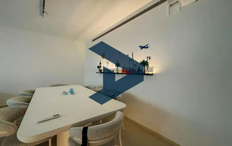 Prime Location | Well Maintained Building | Cozy Apartment — photo 3