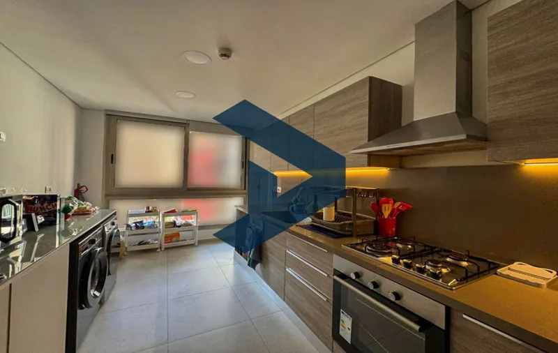 Prime Location | Well Maintained Building | Cozy Apartment — photo 4