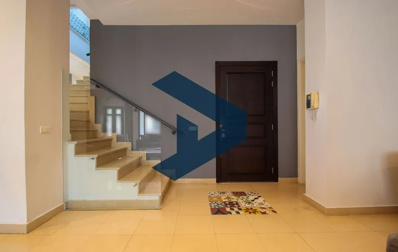 High ceiling | Naturally lit | Open Space | Hight End finish — photo 2
