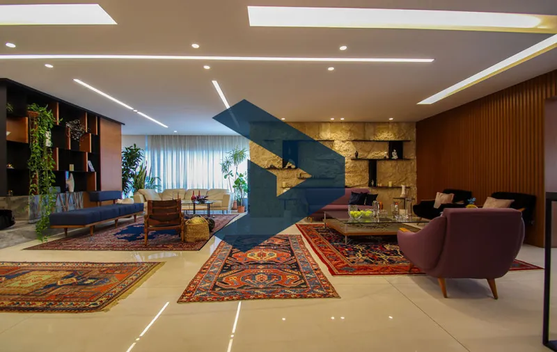 Prime Location | Well Maintained Building | Fully Renovated — photo 2