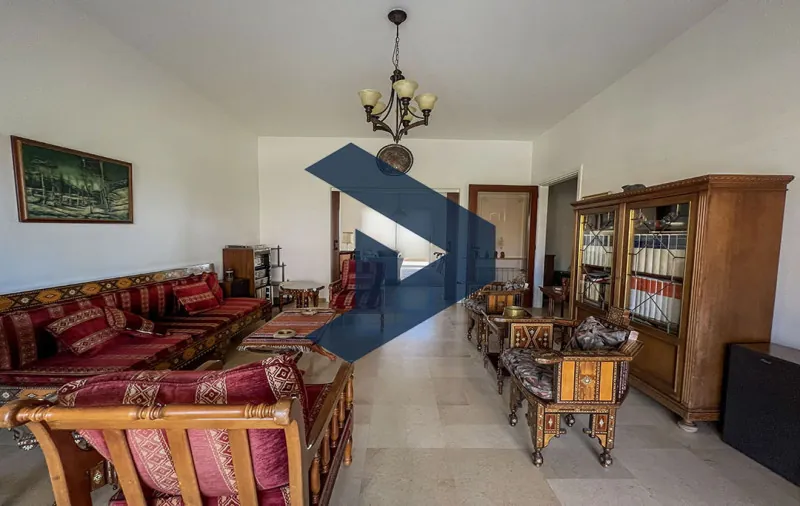 Well Maintained Building | Fully Refurbished | Calm Area — الصورة 5