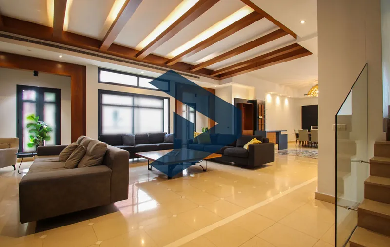 High Ceiling | Naturally Lit | Open Space