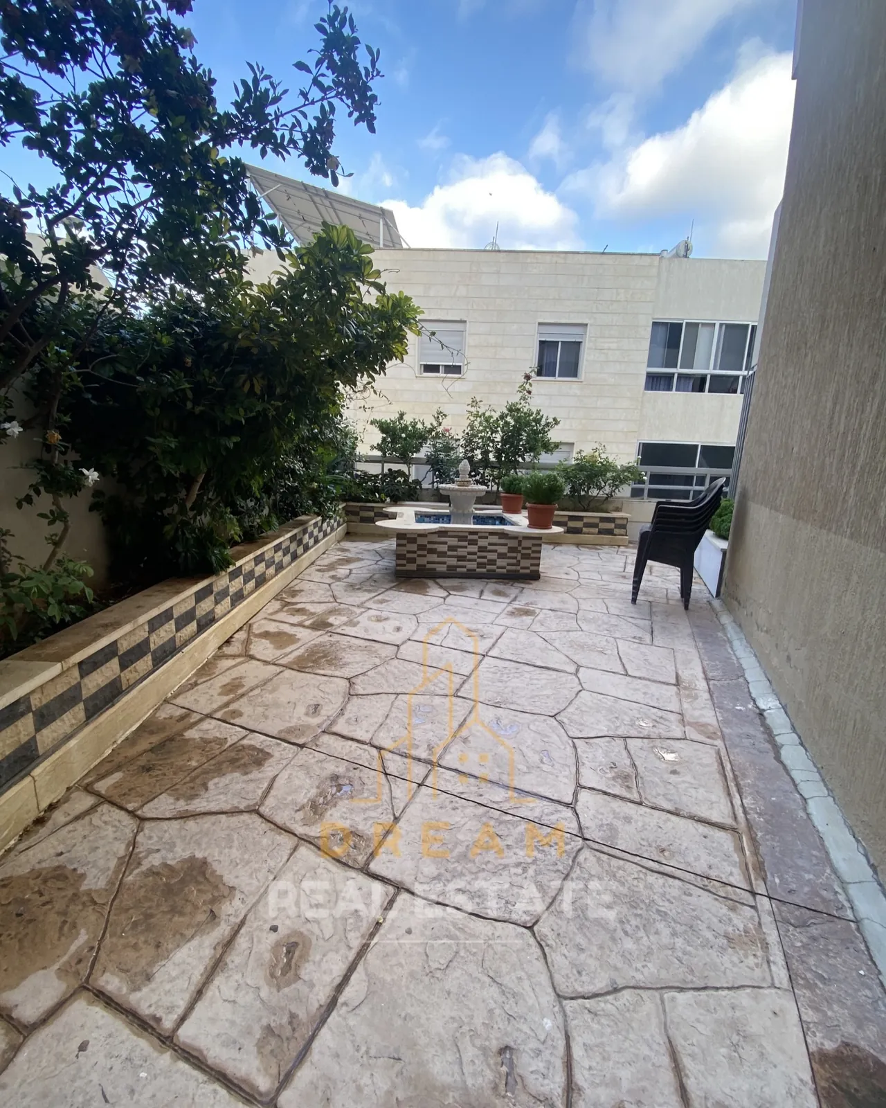 Furnished Apartment for Sale in Bqosta - Saida — الصورة 2
