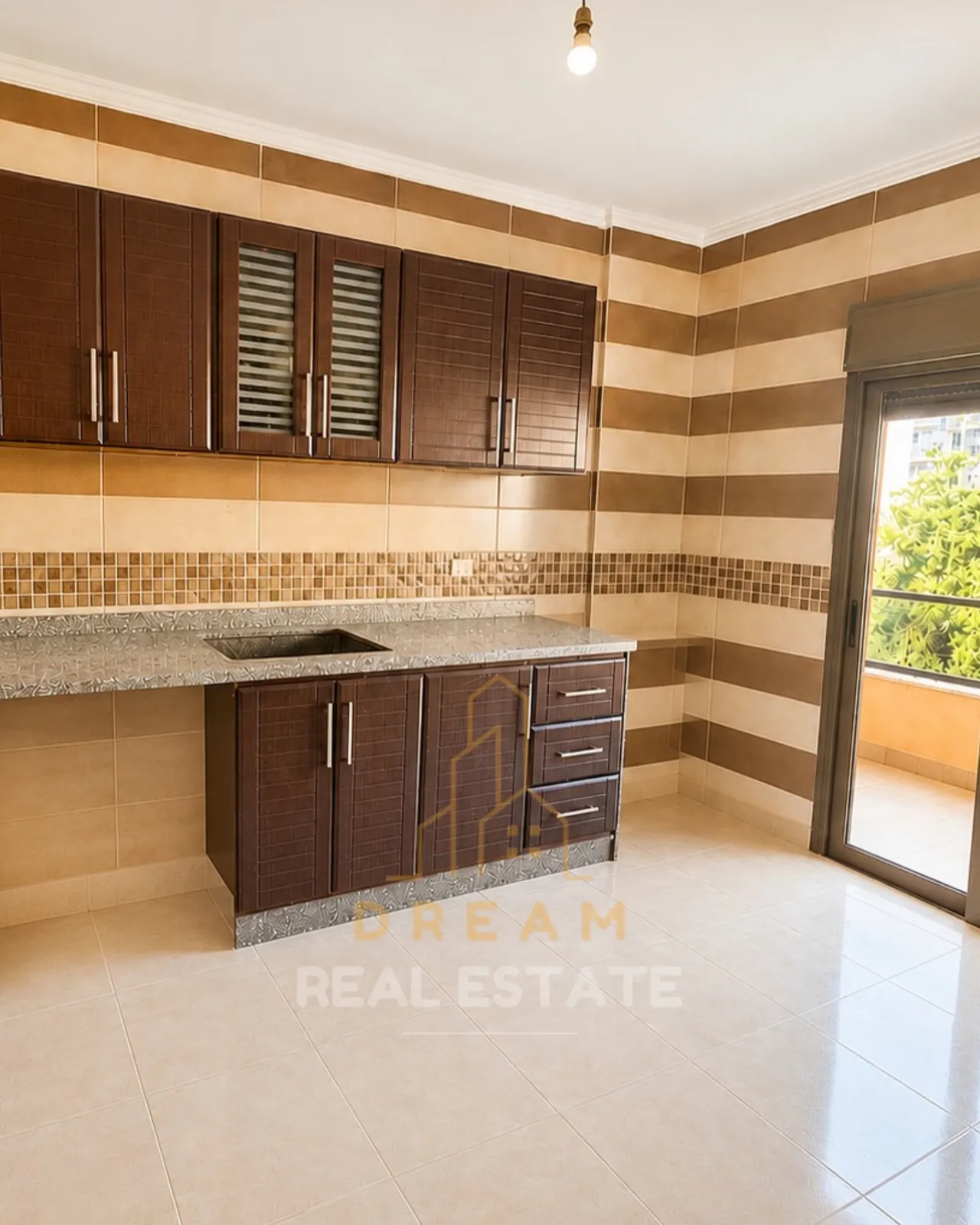 Apartment for Sale in Downtown Saida — الصورة 3