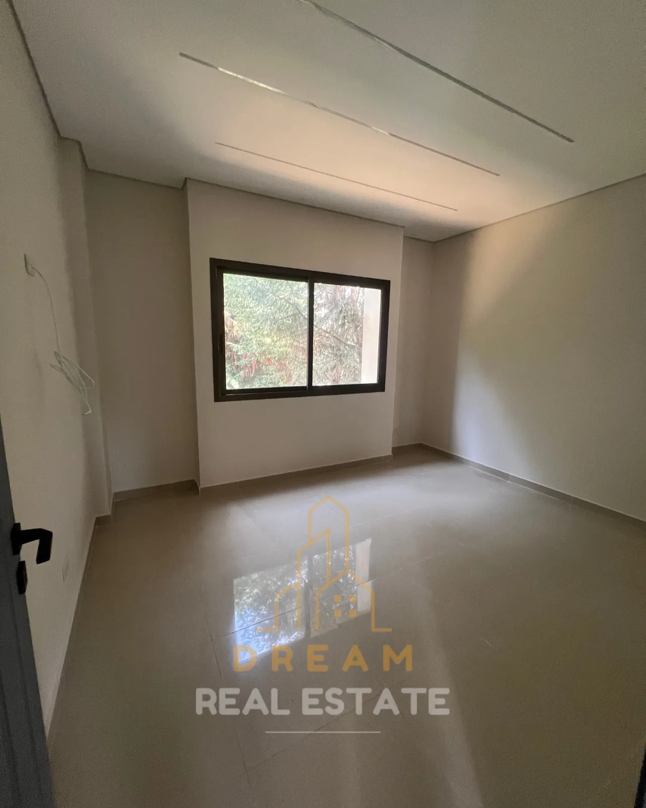 Villa for Sale in Rmeileh - Saida — الصورة 8