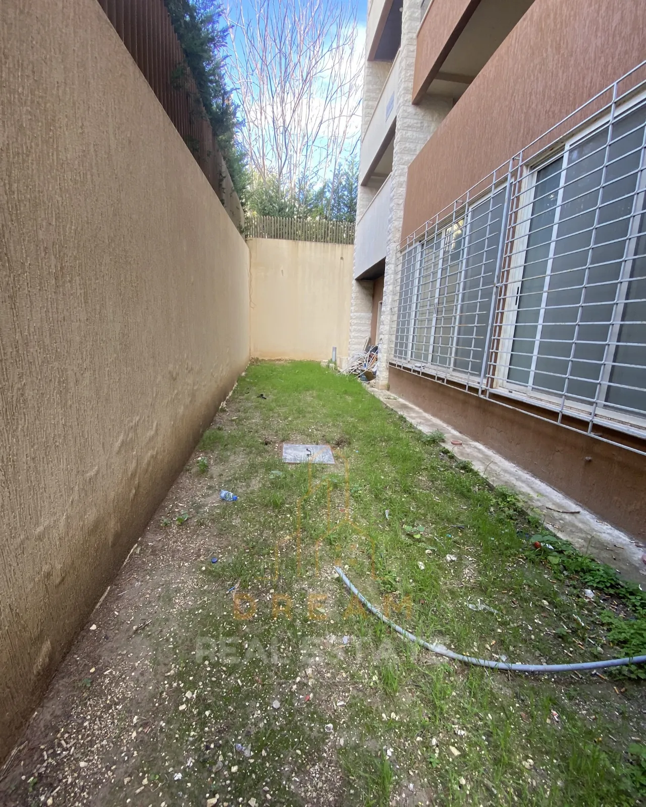 Garden Apartment for Sale in Bramiyeh - Saida — الصورة 3