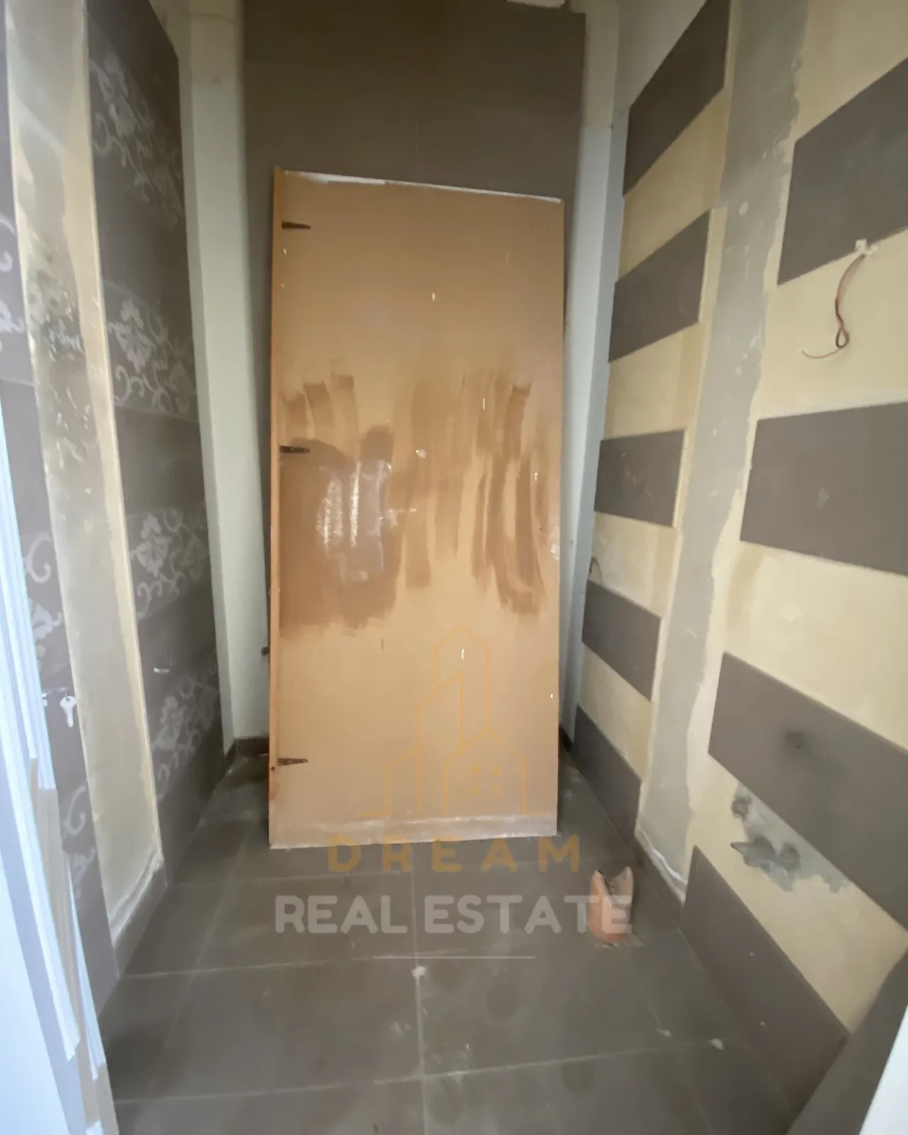 Garden Apartment for Sale in Bramiyeh - Saida — الصورة 7